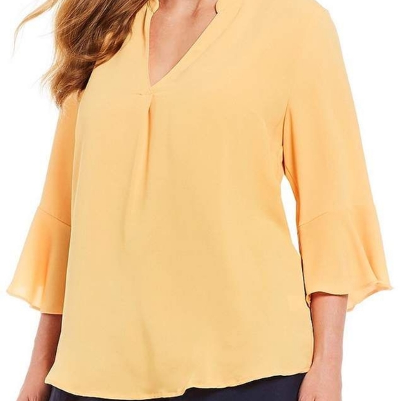 Gibson Latimer Tops - NWT Gibson & Latimer Bell Sleeve Blouse, 3X